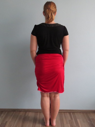 červená sukně úplet3.jpg